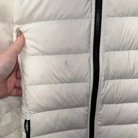 The North Face Women's Cream Puffer Jacket - Picture 6 of 10